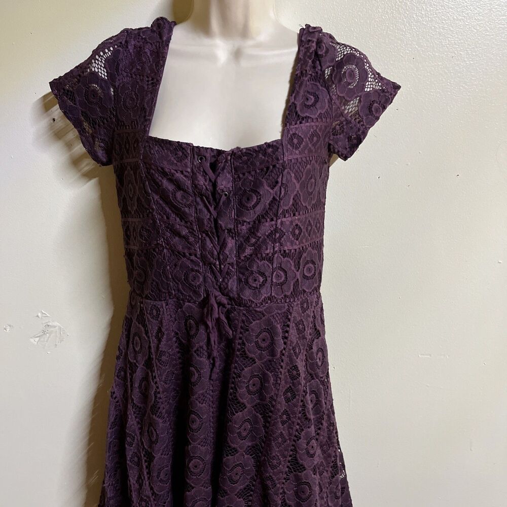Aeropostale Dress Fit and Flare Lined Mini Size Medium Purple Lace Short Sleeve
